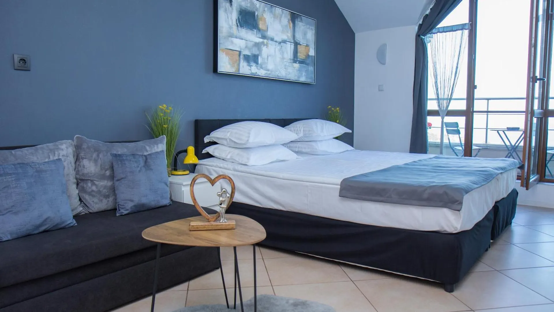 Appartement Black Sea Narcissus - Quiet Studio With Amazing Sea View Varna Bulgarije